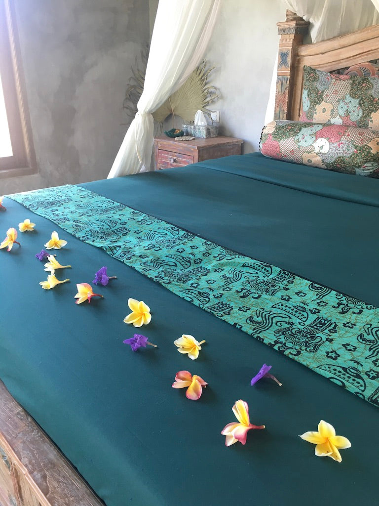 Kate Magic | Bali Magic Villa | Raw Living UK | Events &amp; Retreats | Eco Holiday Rentals | An Eco-Villa in the rice fields, Waranugraha (Magic Villa) is situated in the village of Singakerta, just 10 minutes outside of Ubud, Bali&#39;s spiritual mecca.