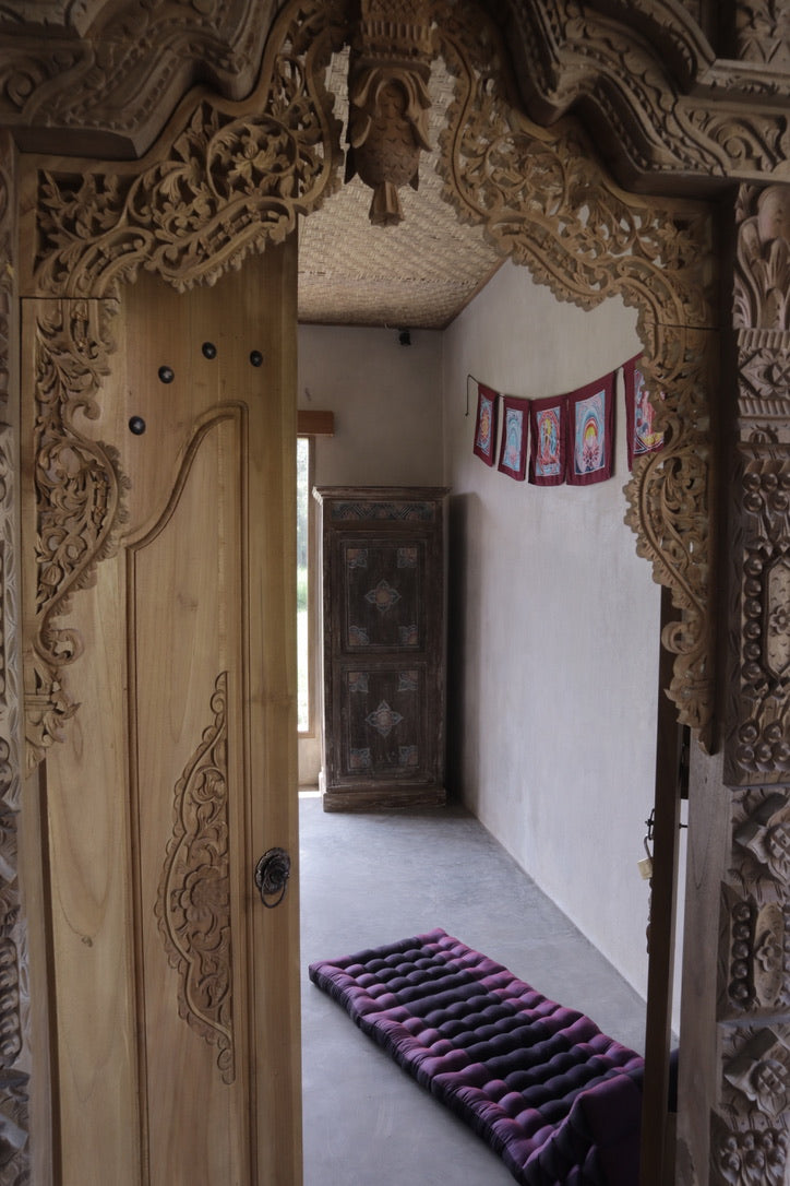 Kate Magic | Bali Magic Villa | Raw Living UK | Events &amp; Retreats | Eco Holiday Rentals | An Eco-Villa in the rice fields, Waranugraha (Magic Villa) is situated in the village of Singakerta, just 10 minutes outside of Ubud, Bali&#39;s spiritual mecca.