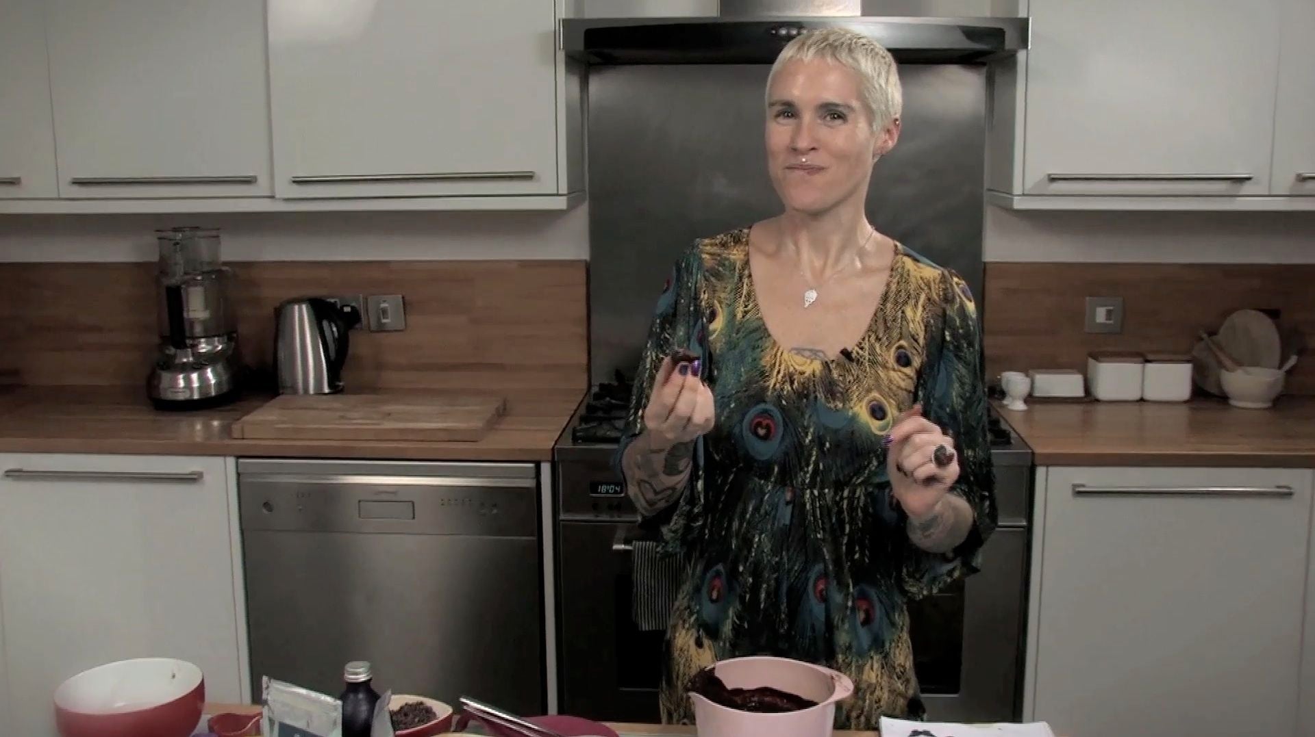 Kate Magic | Raw Chocolate Magic Video | Raw Living | Events | Learn how to make Raw Chocolate Magic with Kate Magic! The video is accompanied by a PDF, which also includes the yummy chocolate recipe that Kate demonstrates.