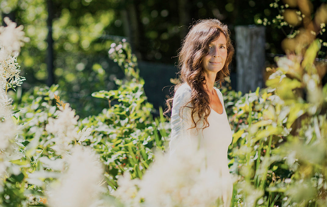 Natural Make-Up That Loves You Back