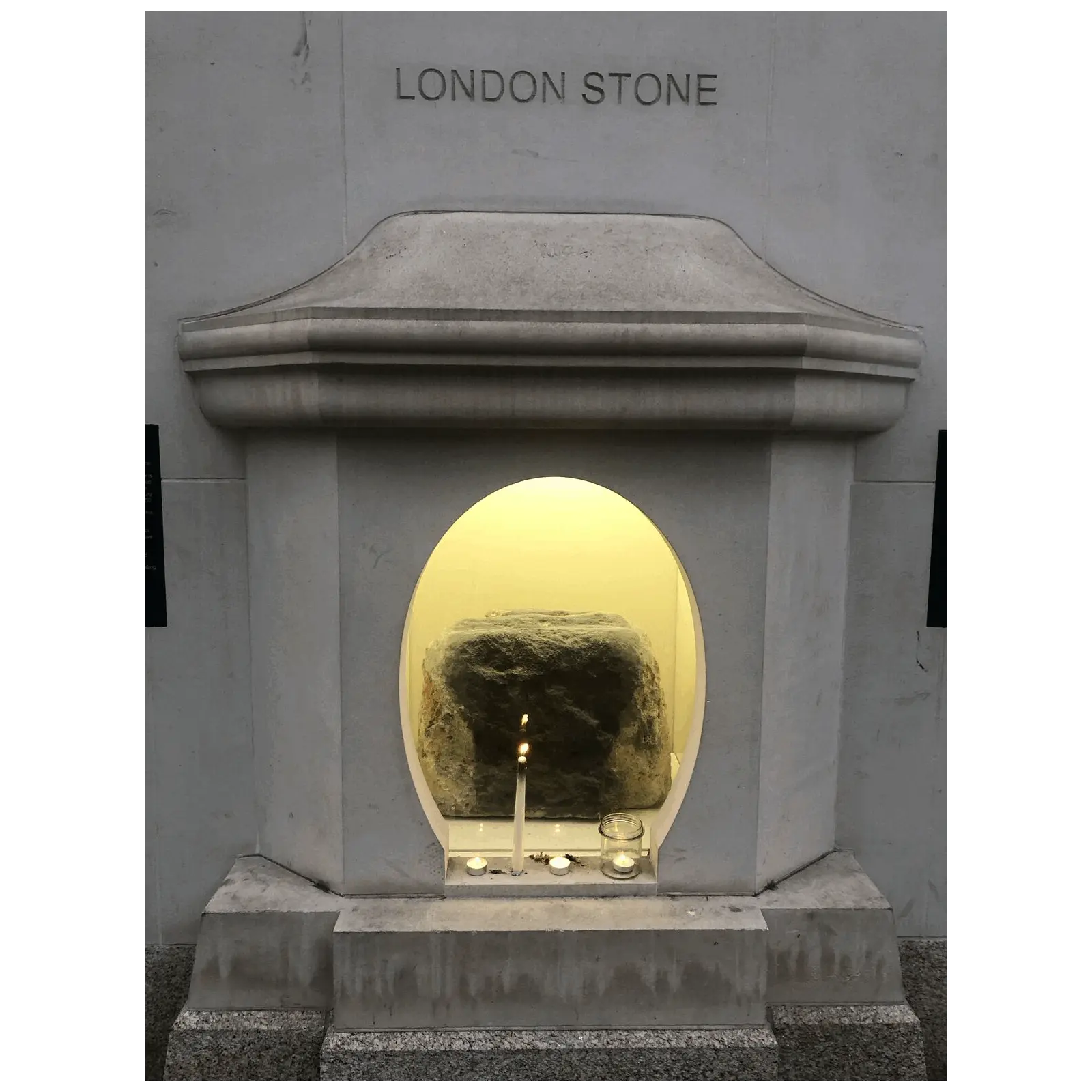 Decoding London (Print Edition)