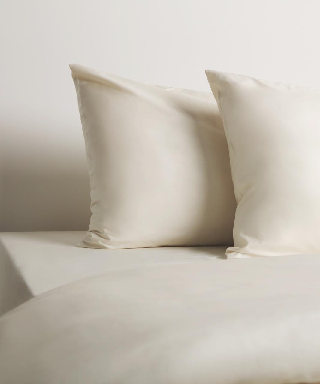 Finest Sateen Flat Sheet (Various Sizes) | Greenfibres | Raw Living UK | House & Home | Bedding | Greenfibres Finest Sateen Organic Flat Sheet (Various Sizes): The wholesomeness of undyed, unbleached, 100% organic cotton with the most decadent silky feel.